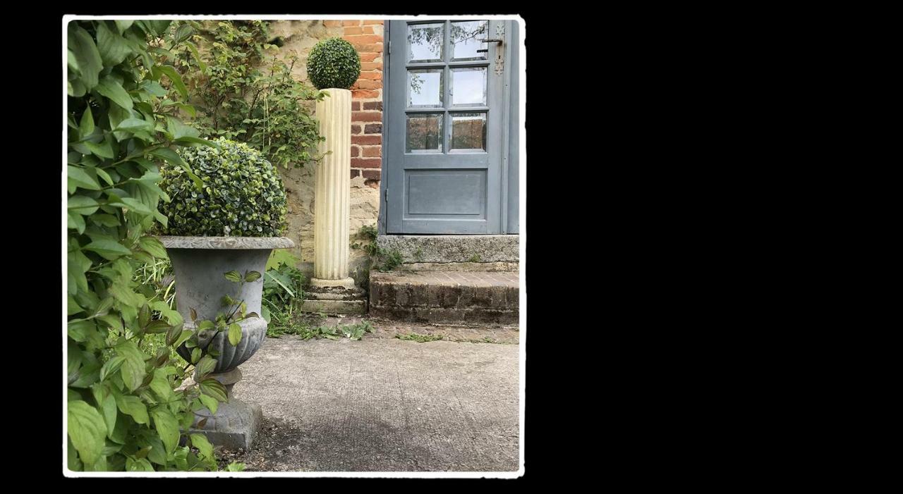 Manoir De Livet Bed & Breakfast Saint-Germain-de-Livet ภายนอก รูปภาพ