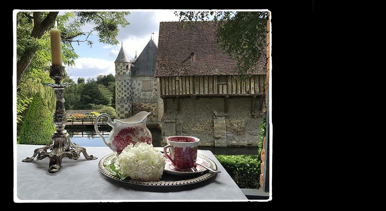 Manoir De Livet Bed & Breakfast Saint-Germain-de-Livet ภายนอก รูปภาพ